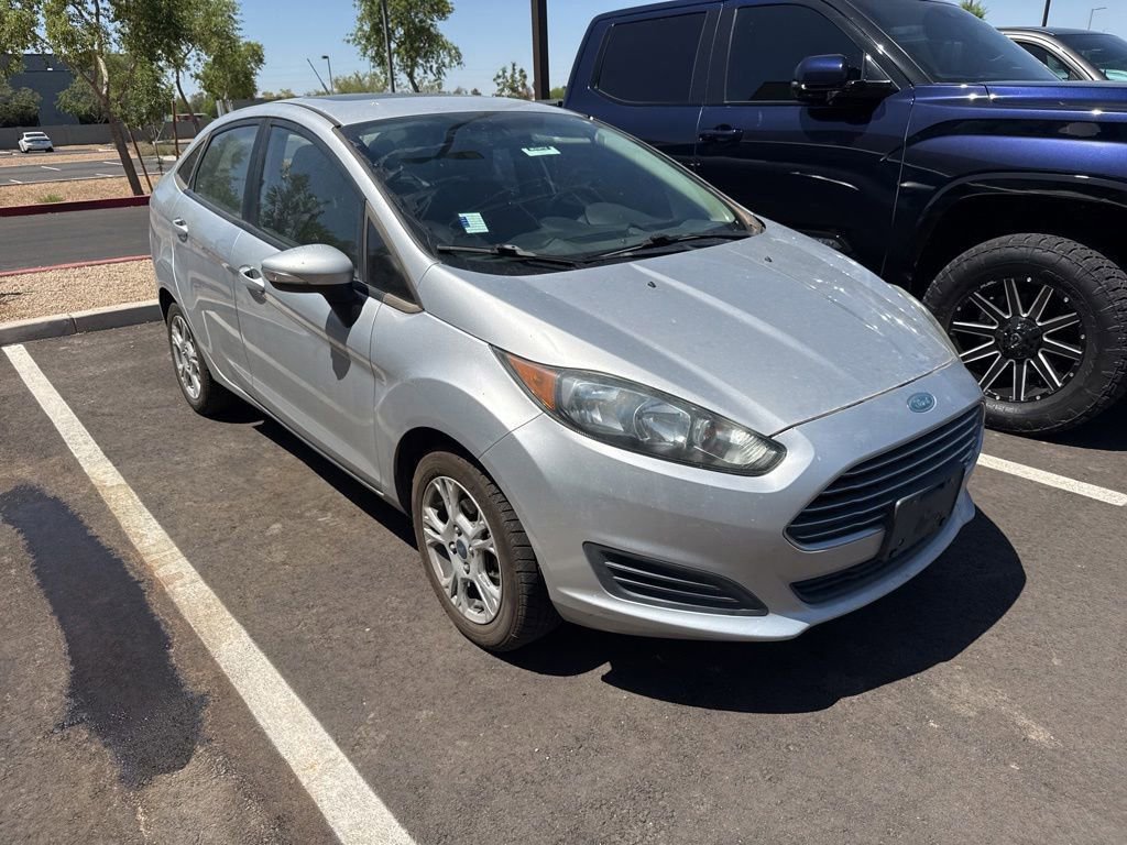 Used 2015 Ford Fiesta SE FWD image 1