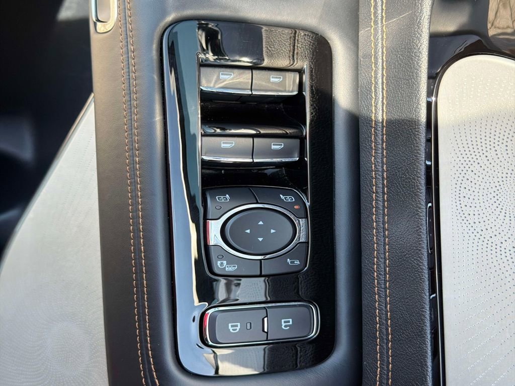 Used 2025 Lincoln Aviator Black Label AWD/4WD image 20