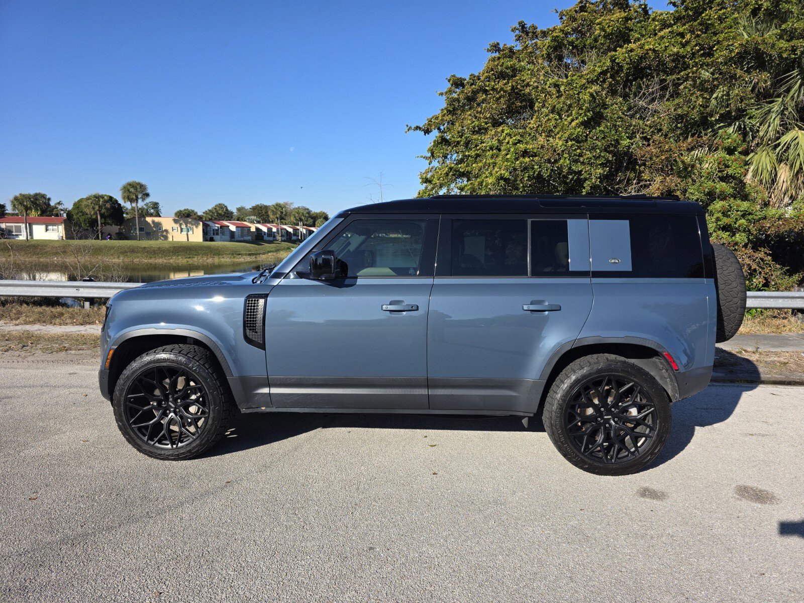 Used 2020 Land Rover Defender 110 HSE image 7