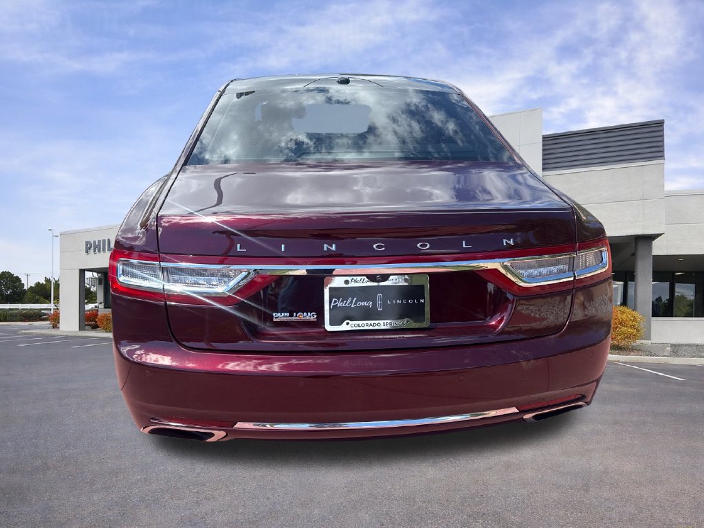 Used 2017 Lincoln Continental Select w/ Climate Package AWD/4WD image 6