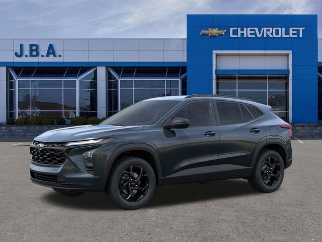 New 2026 Chevrolet Trax LT w/ Driver Confidence Package FWD image 2