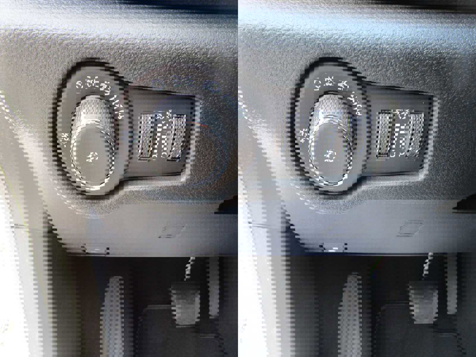 New 2026 Chrysler Pacifica Limited w/ Uconnect Theater Family Group image 31