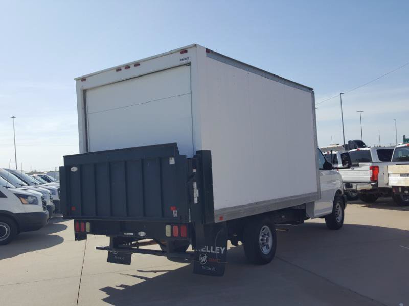 Used 2017 GMC Savana 3500 RWD image 7