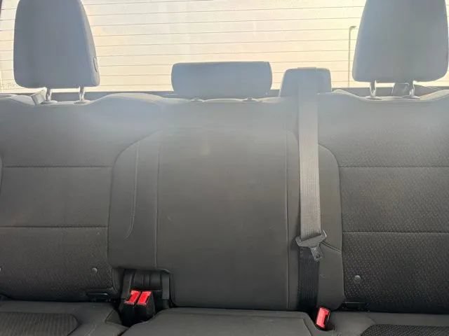 Used 2019 Chevrolet Silverado 1500 Custom w/ Custom Convenience Package AWD/4WD image 19