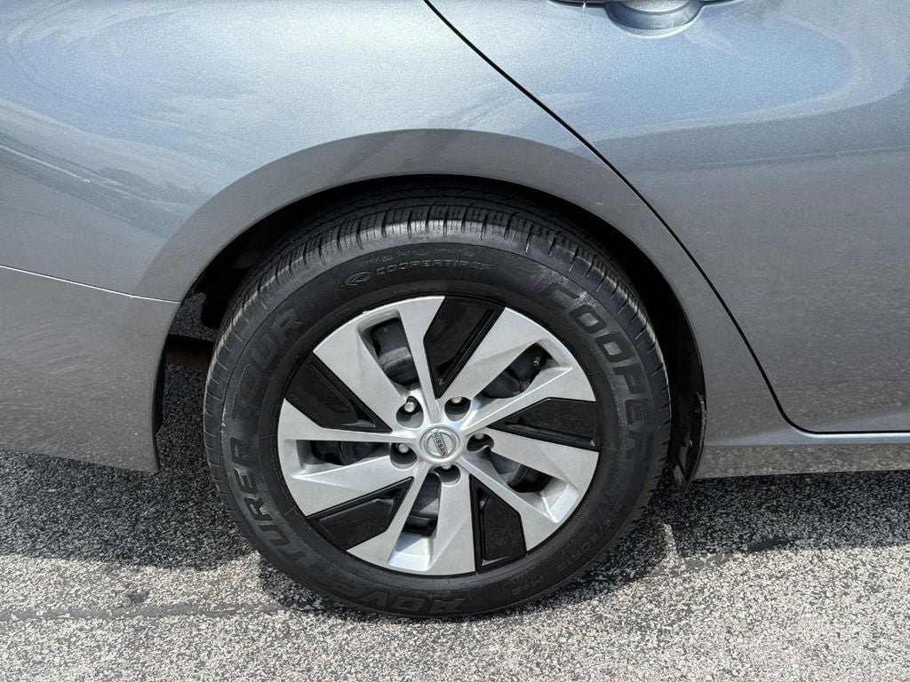 Used 2020 Nissan Altima 2.5 S FWD image 9