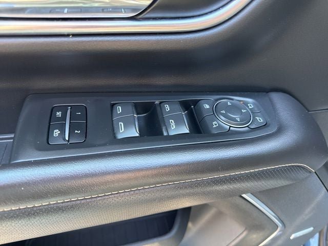 Used 2021 Chevrolet Tahoe Premier w/ Premium Package AWD/4WD image 9