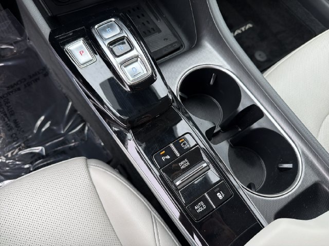 Certified 2022 Hyundai Sonata Limited w/ Preferred Accessory Package FWD image 33