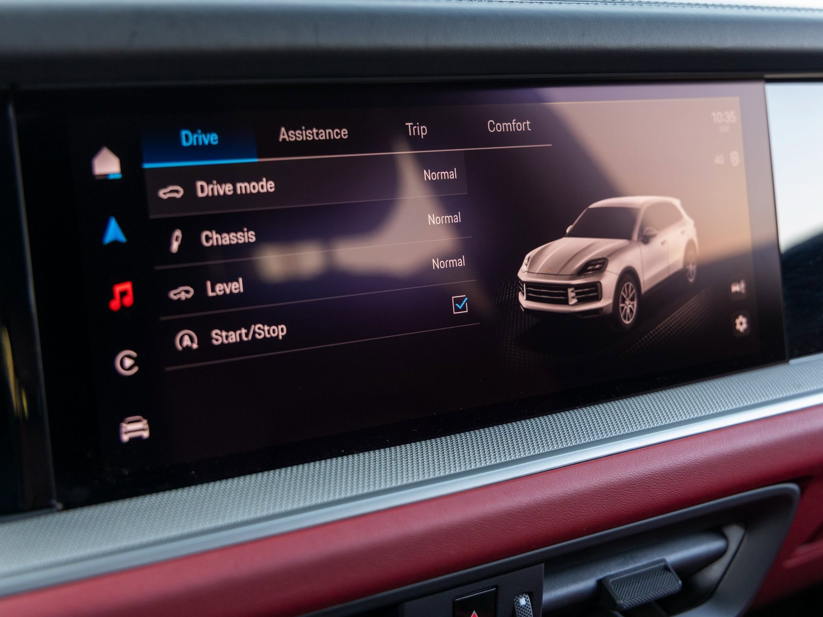 Certified 2025 Porsche Cayenne image 34