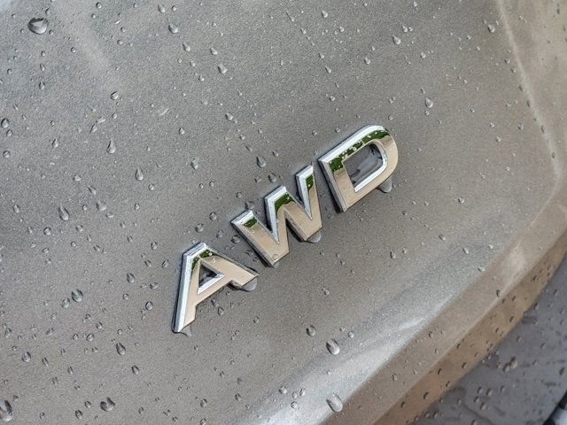 Used 2023 Nissan Rogue S image 9