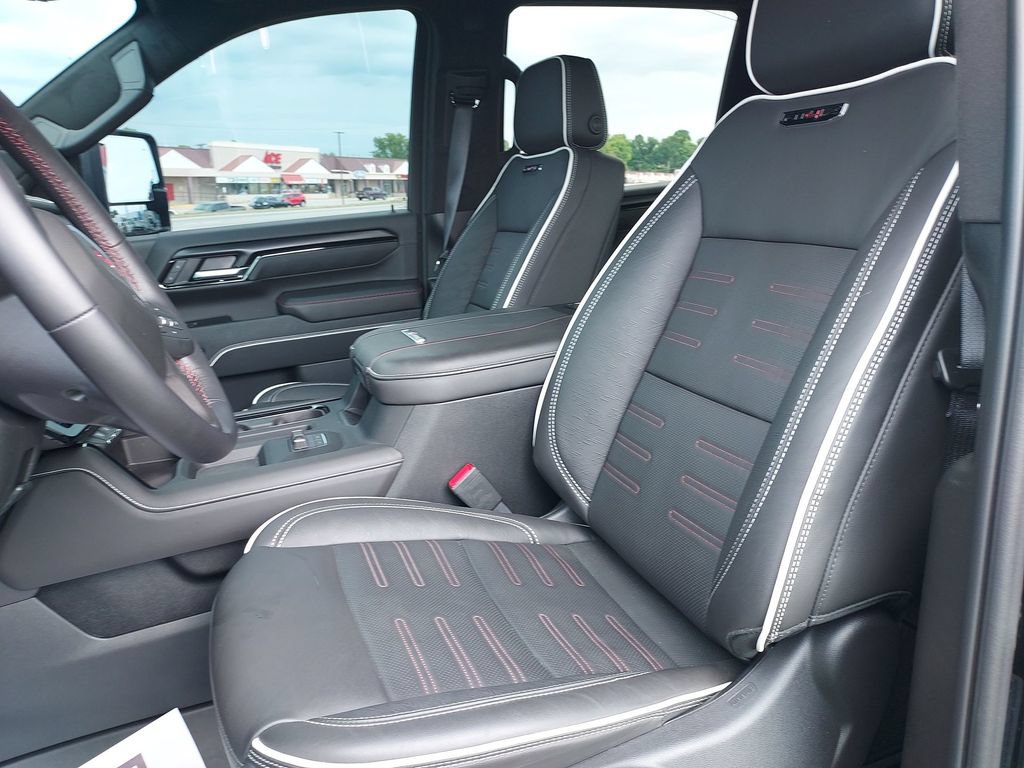 Used 2026 GMC Sierra 2500 AT4X AWD/4WD image 17