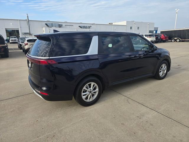 Used 2024 Kia Carnival LX FWD image 12