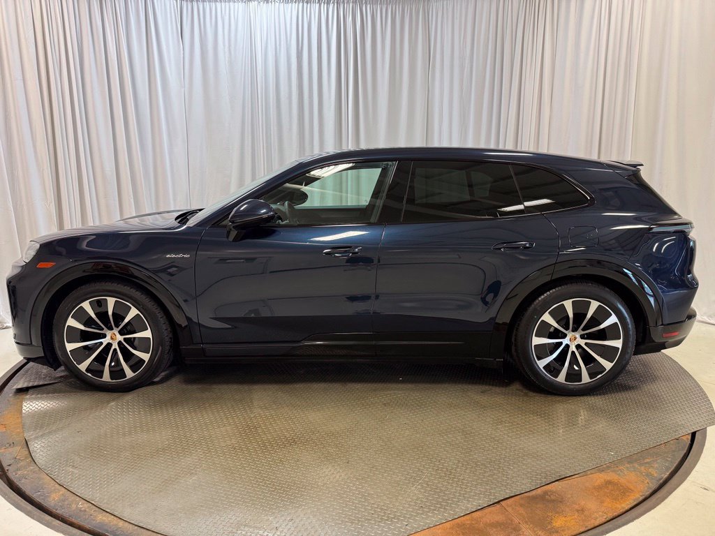 New 2026 Porsche Cayenne Electric AWD/4WD image 2