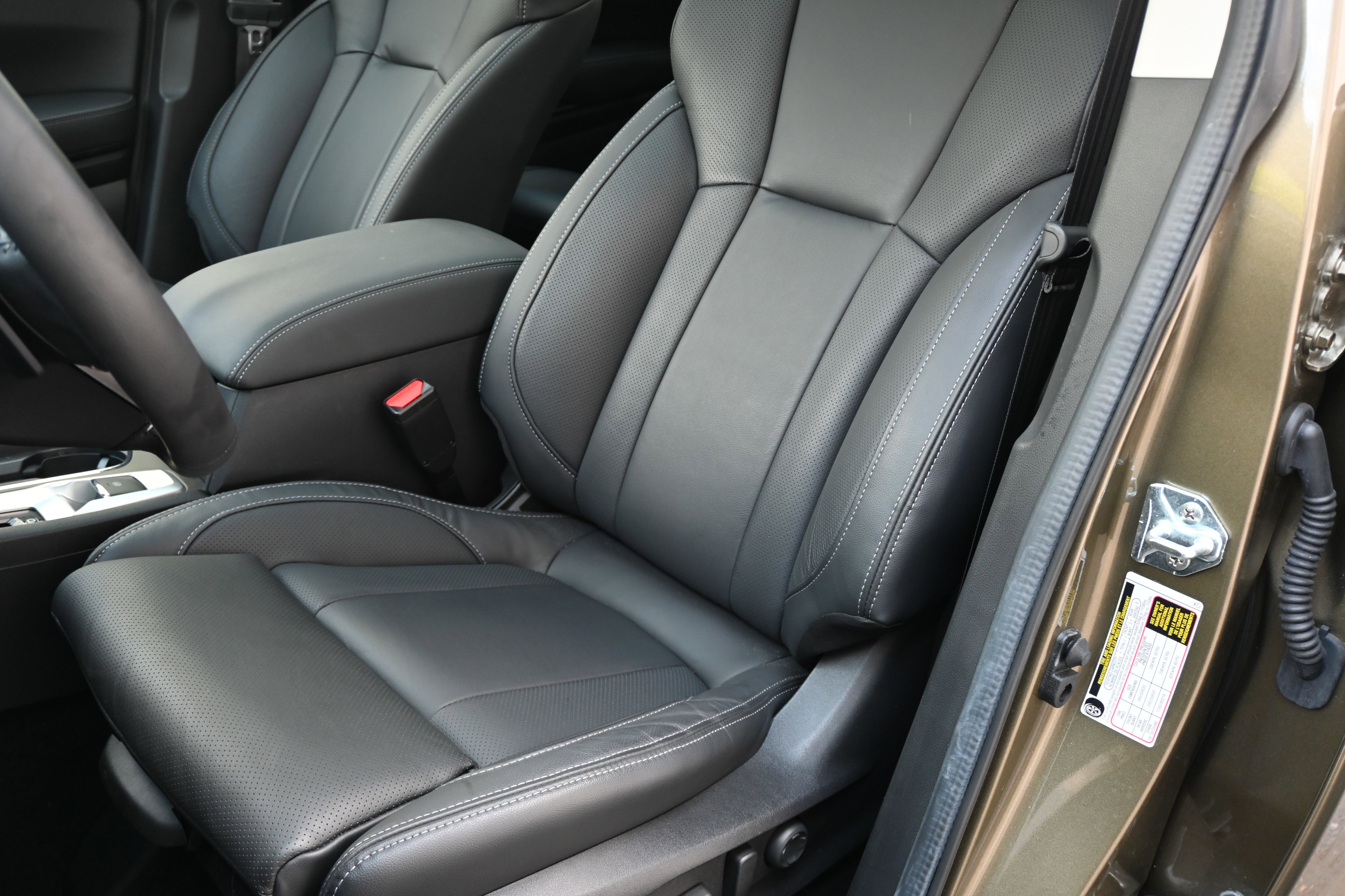 Certified 2025 Subaru Ascent Limited image 14