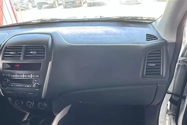 Used 2013 Mitsubishi Outlander Sport ES FWD image 8