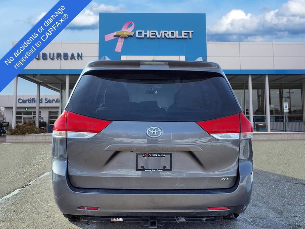Used 2014 Toyota Sienna L image 5