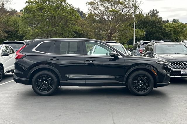 Certified 2025 Honda CR-V LX image 2