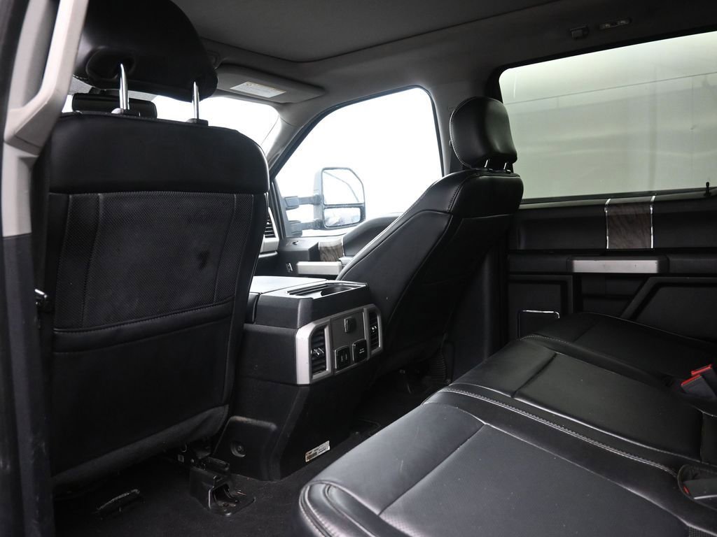 Used 2019 Ford F250 Lariat w/ Lariat Ultimate Package AWD/4WD image 28