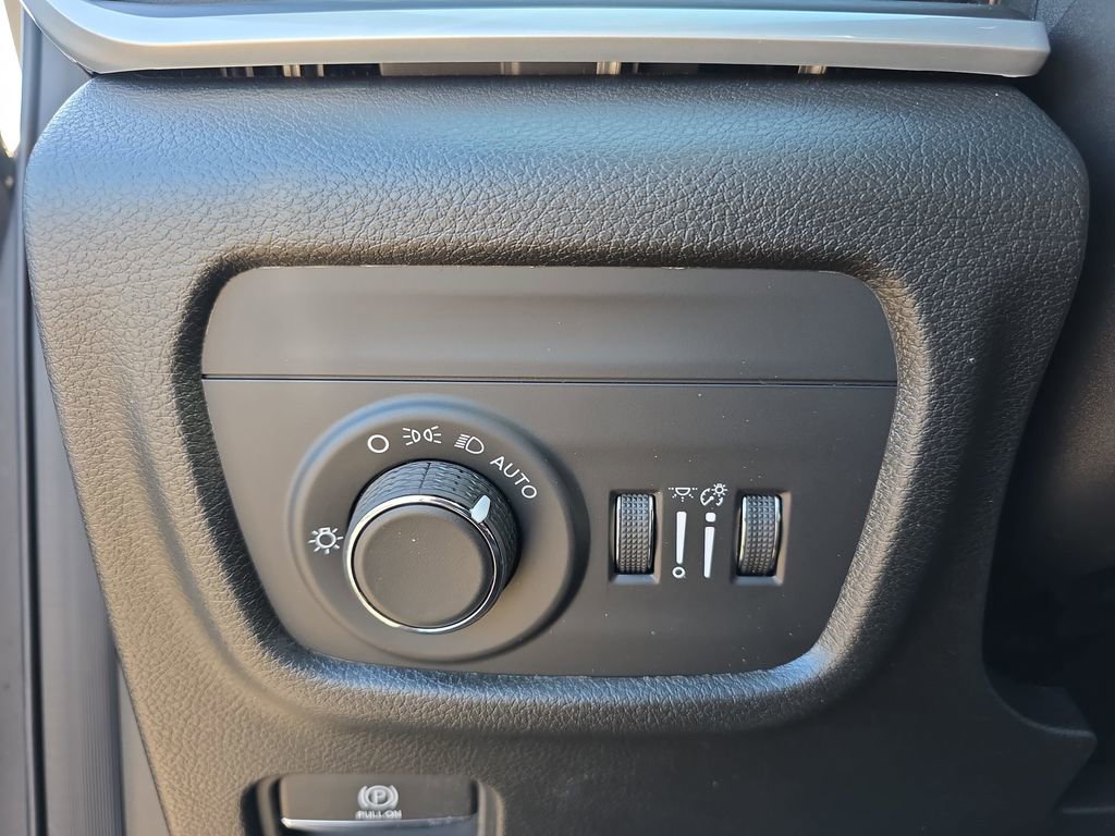 New 2026 Jeep Grand Cherokee L 4WD image 27