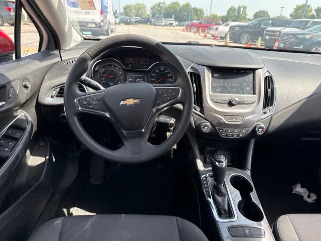 Used 2017 Chevrolet Cruze LT FWD image 18