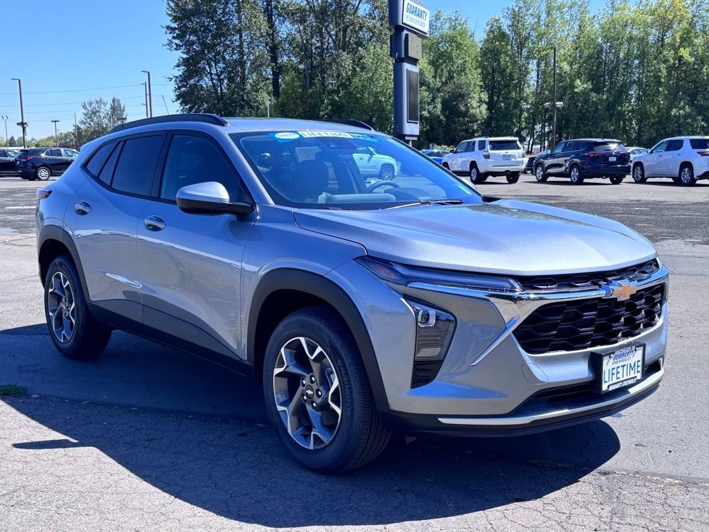 New 2025 Chevrolet Trax LT