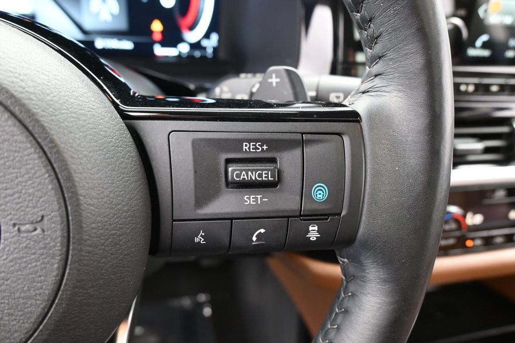 Used 2024 Nissan Pathfinder Platinum AWD/4WD image 19
