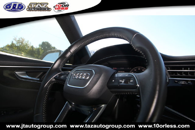Used 2020 Audi Q8 Premium Plus AWD/4WD image 22