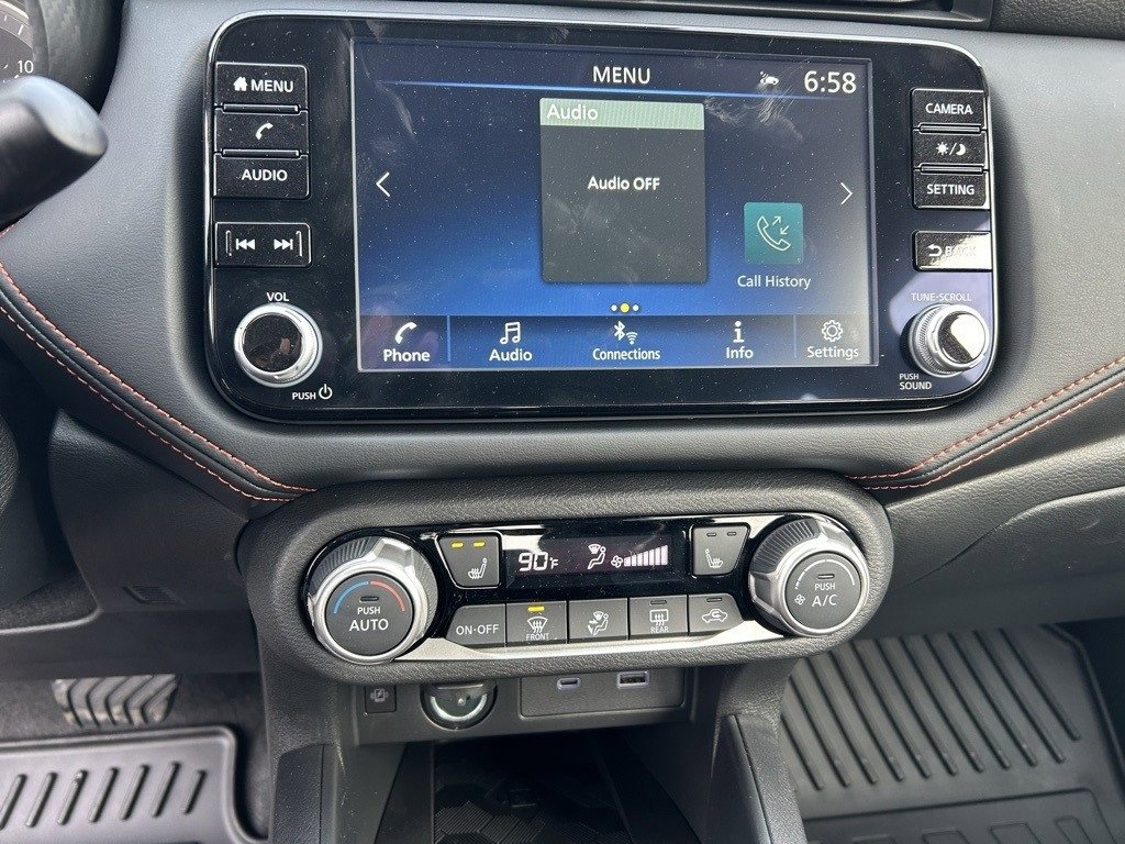 New 2025 Nissan Versa SR w/ Trunk Package image 16