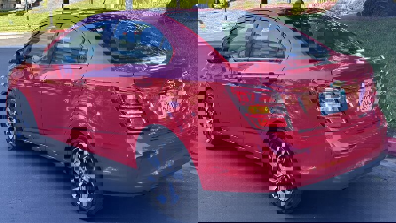 Used 2018 Chevrolet Sonic Premier FWD image 4