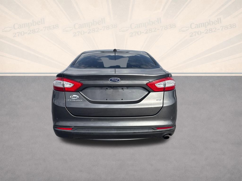 Used 2016 Ford Fusion SE image 4