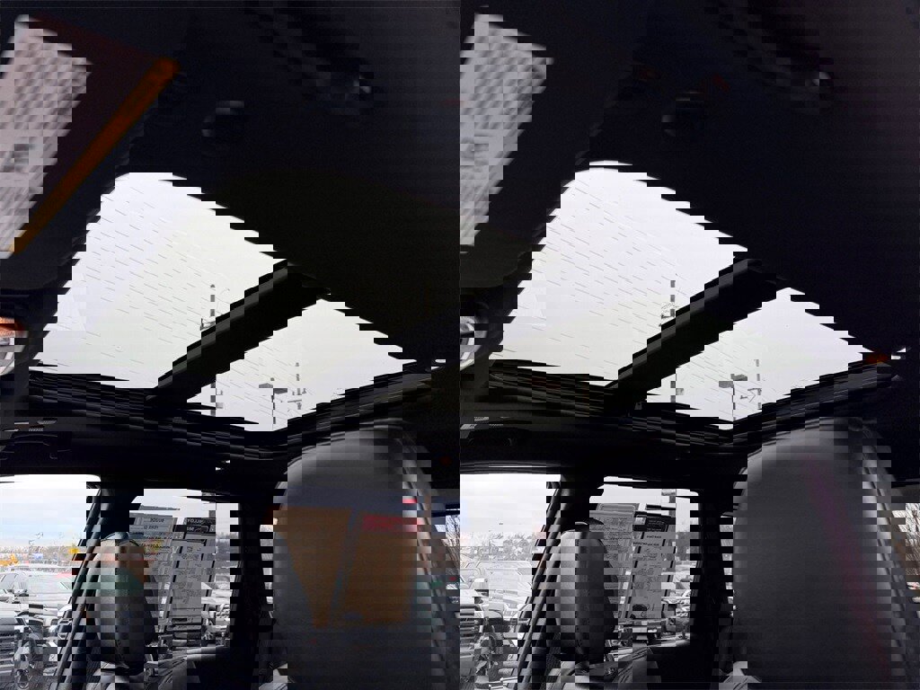 Used 2020 Jeep Grand Cherokee Limited w/ Luxury Group II image 29