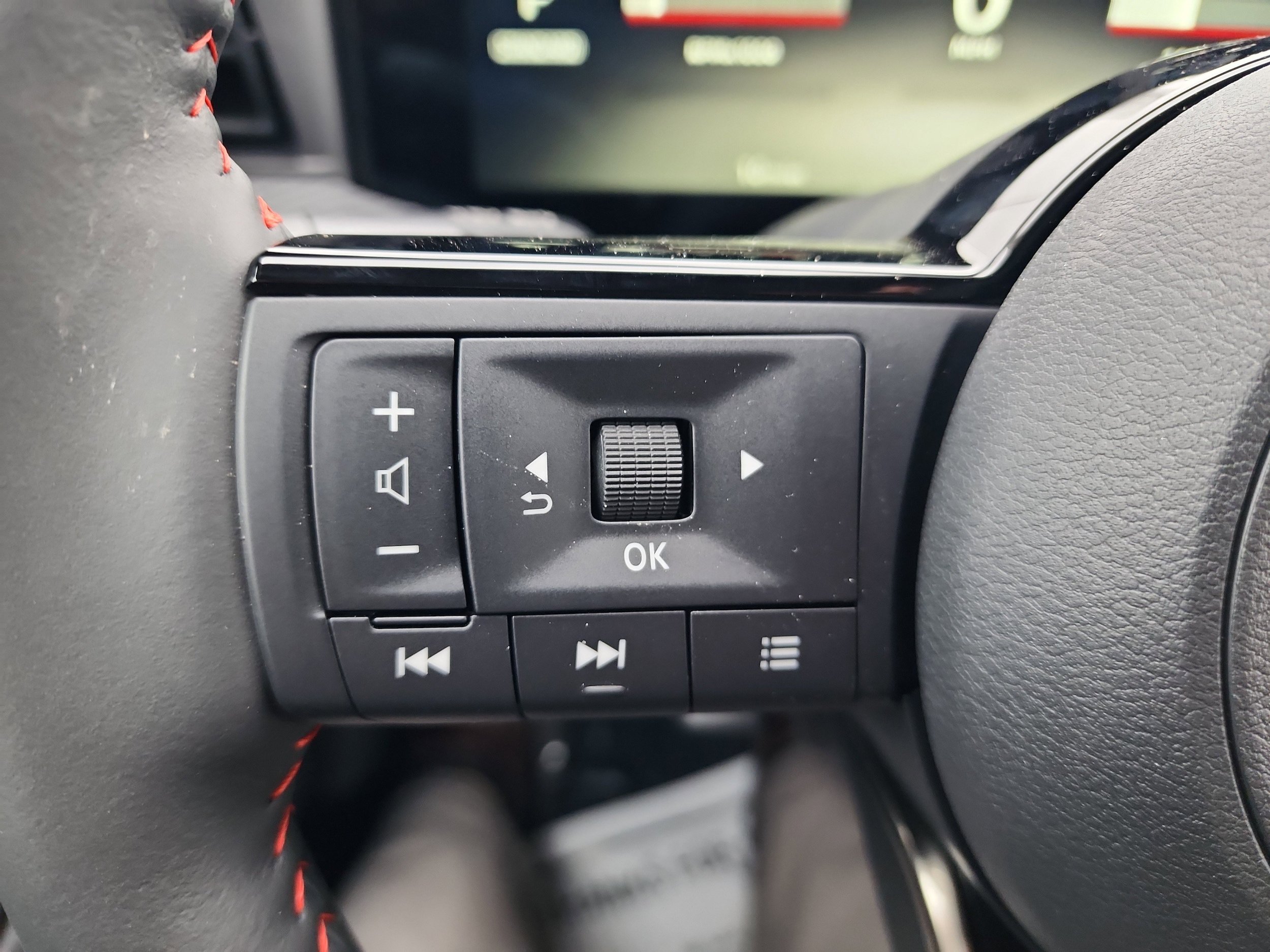New 2026 Nissan Kicks SR w/ SR Premium Package AWD/4WD image 19