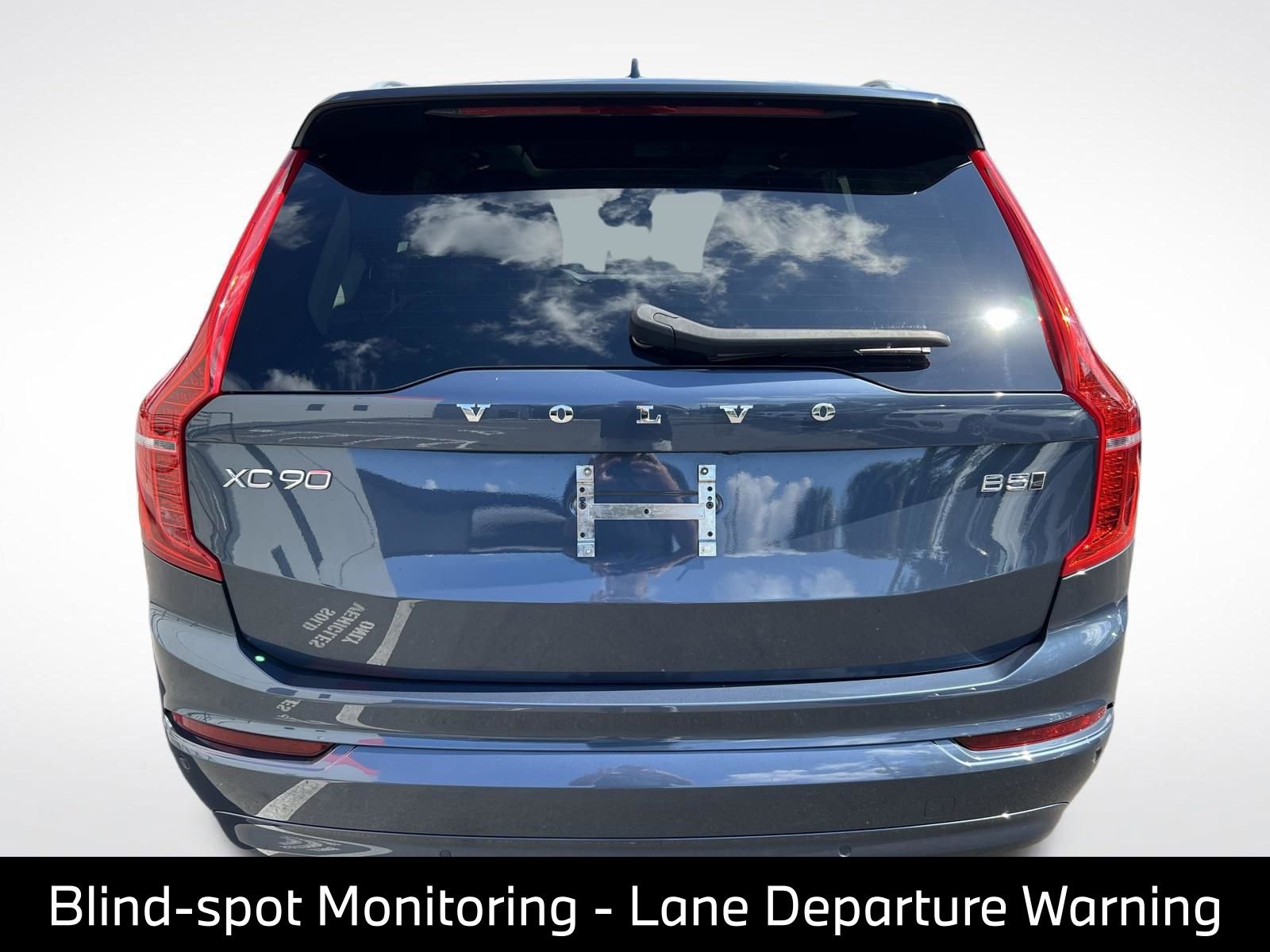 Used 2023 Volvo XC90 B5 Core AWD/4WD image 8
