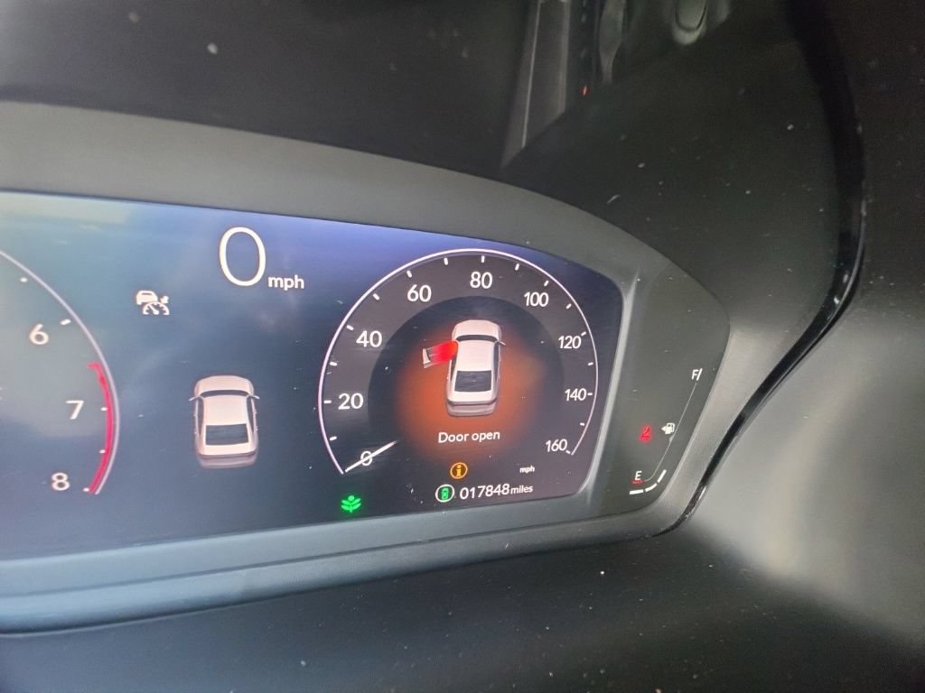 Used 2025 Honda Accord SE image 14