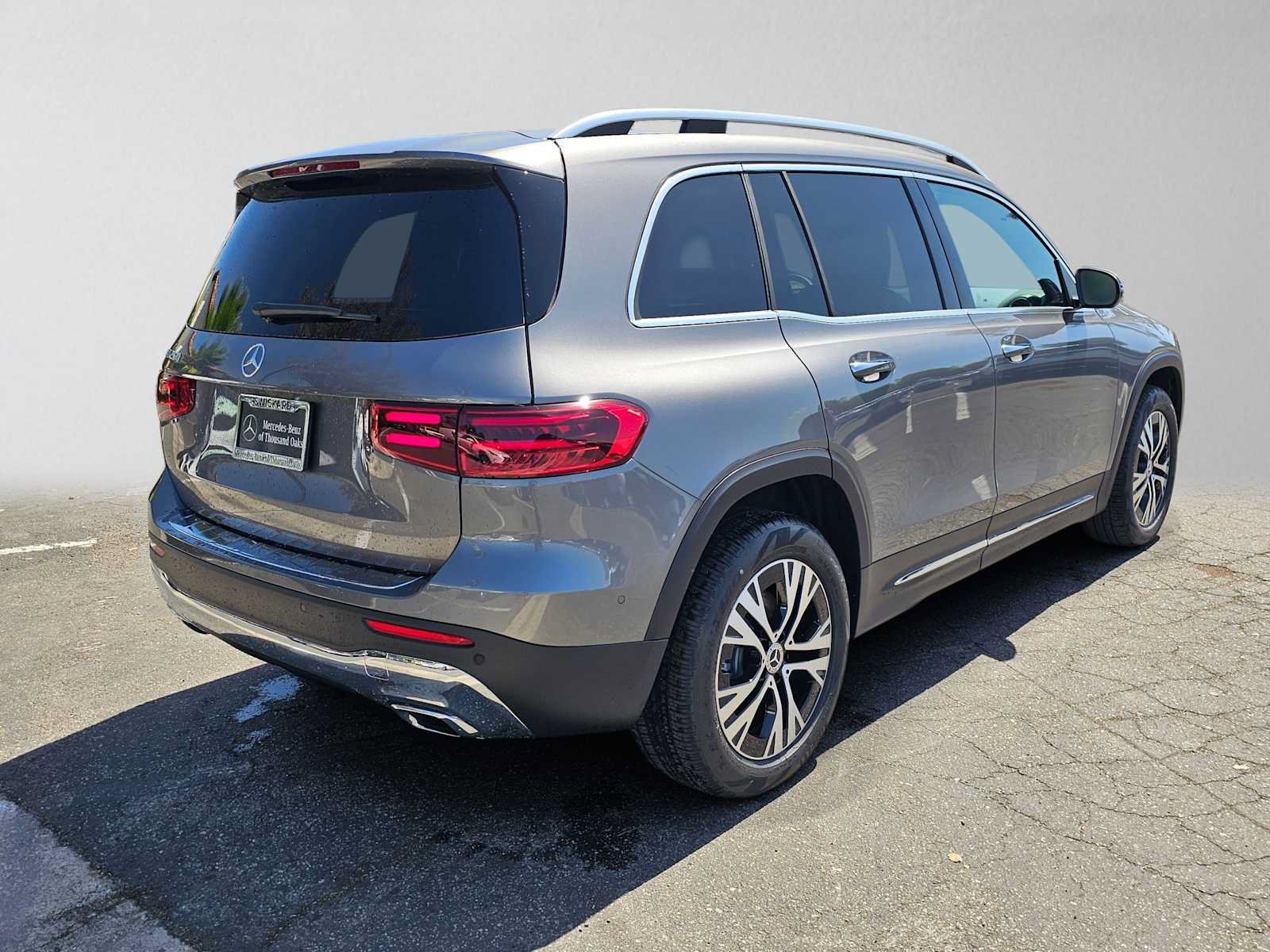 New 2026 Mercedes-Benz GLB 250 image 3