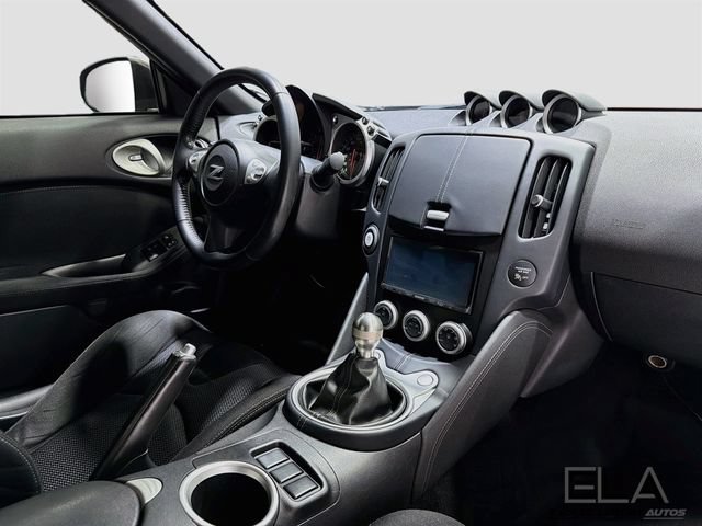 Used 2013 Nissan 370Z Coupe RWD image 24