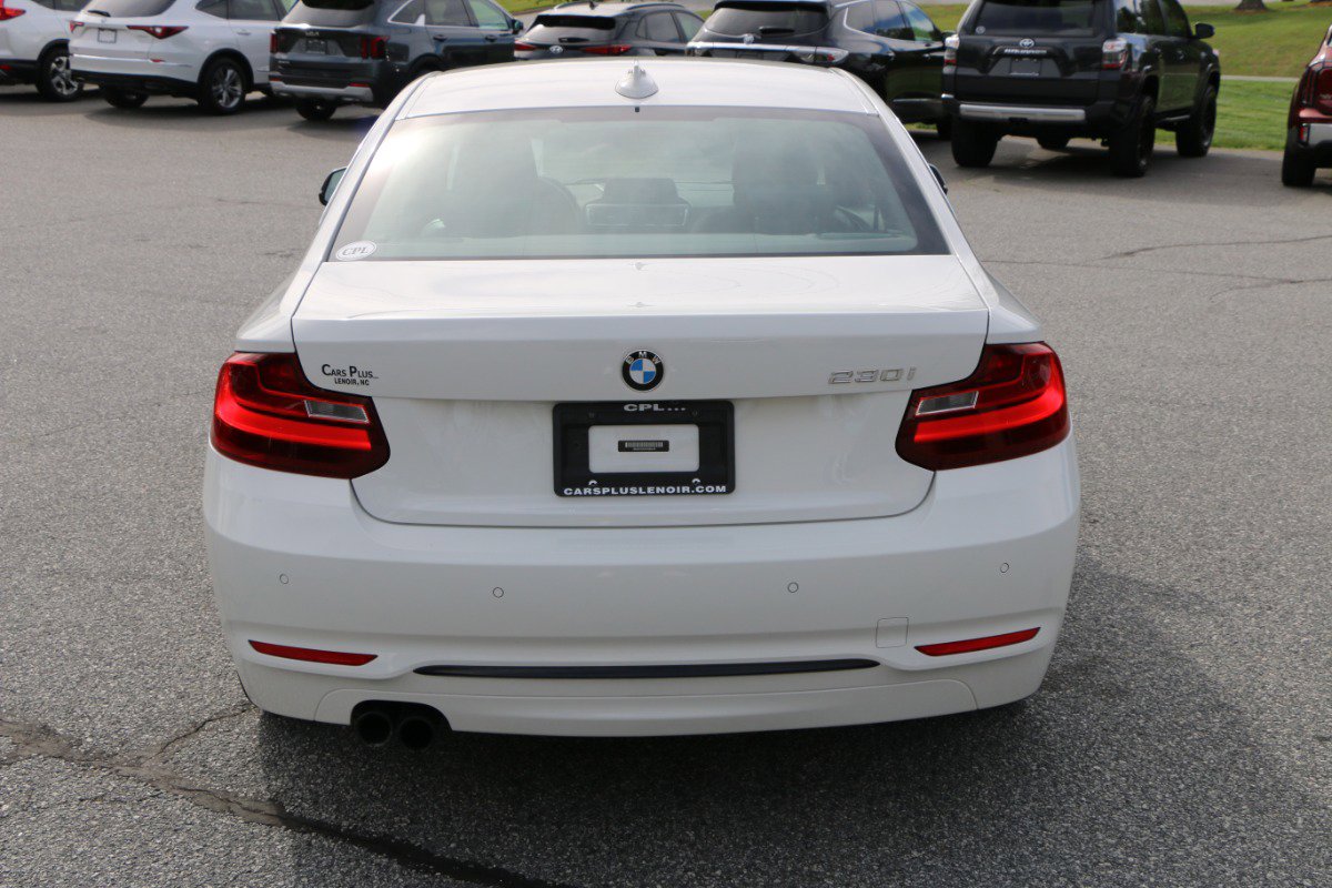 Used 2017 BMW 230i Coupe RWD image 4