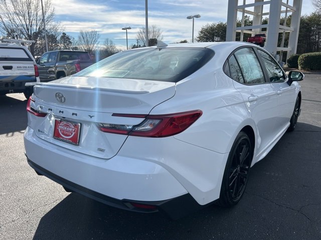 Used 2025 Toyota Camry SE image 5