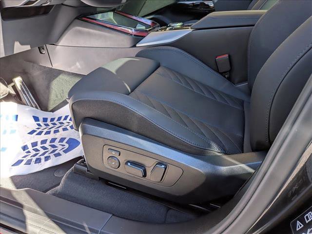 Used 2026 BMW X3 xDrive30 w/ Premium Package image 4