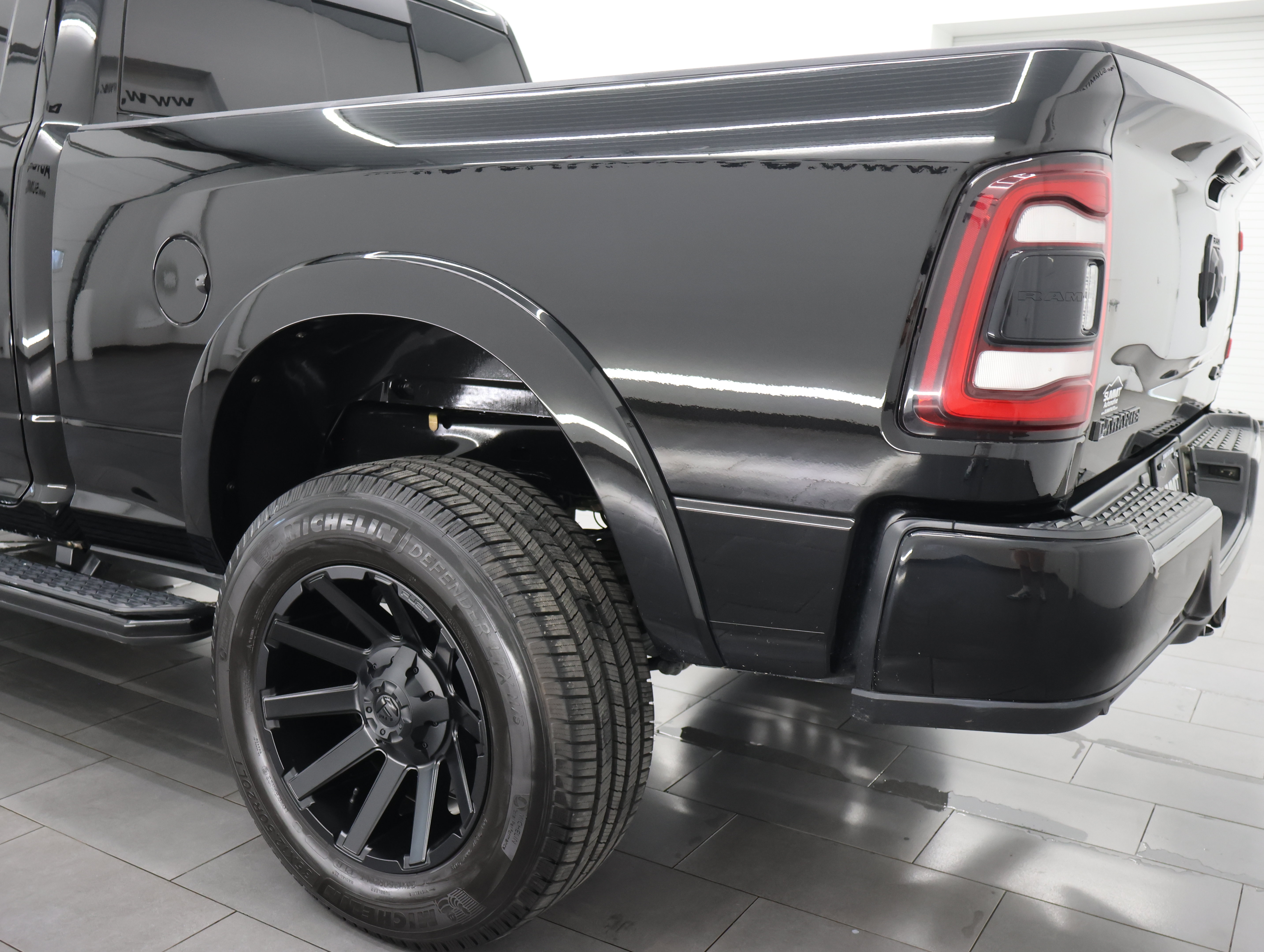 Used 2023 RAM 2500 Laramie AWD/4WD image 37