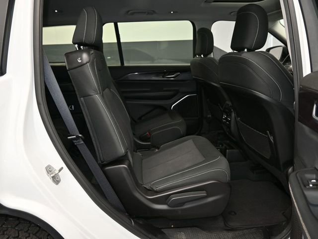 Used 2022 Jeep Grand Cherokee L Laredo w/ Luxury Tech Group I image 40