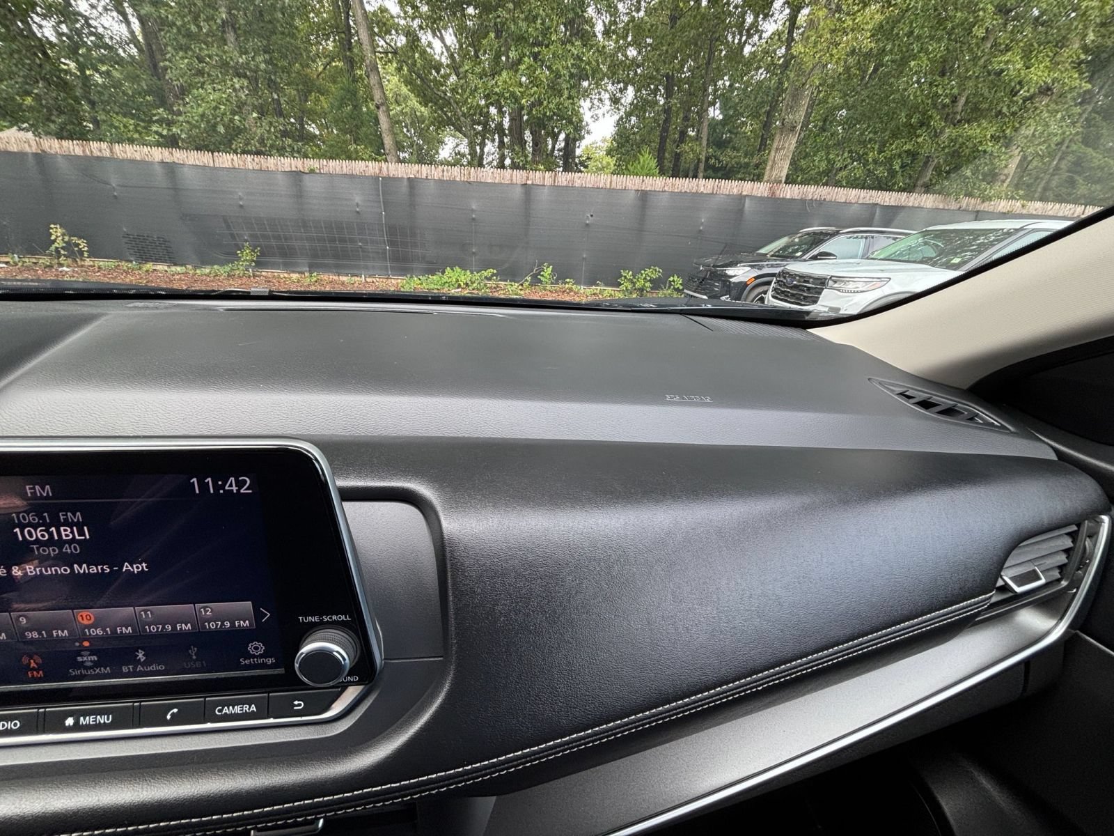 Used 2025 Nissan Rogue SV FWD image 36