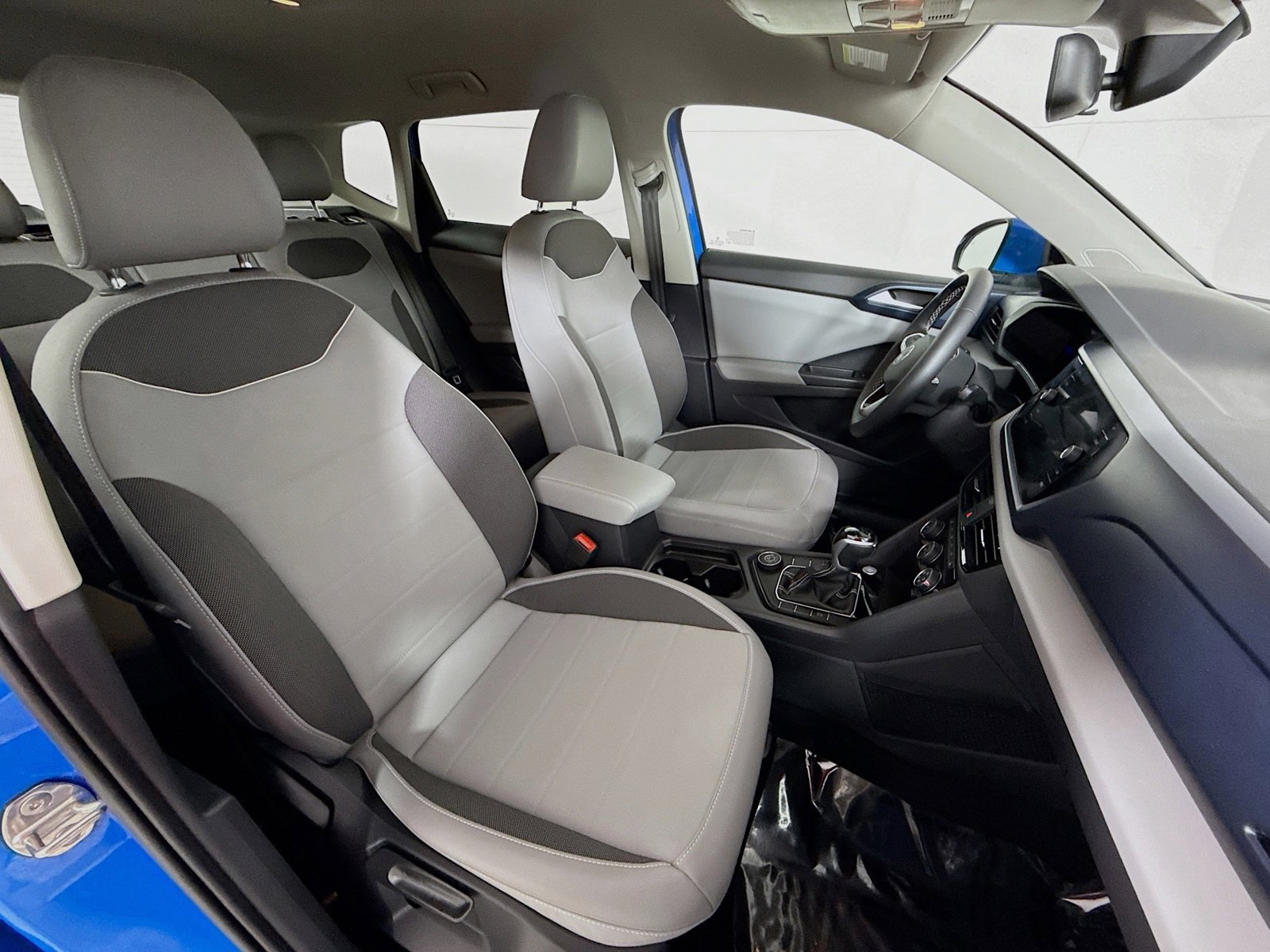 Certified 2023 Volkswagen Taos SE image 26