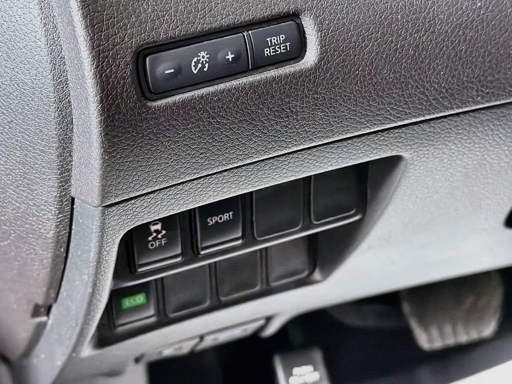 Used 2016 Nissan Rogue S FWD image 10