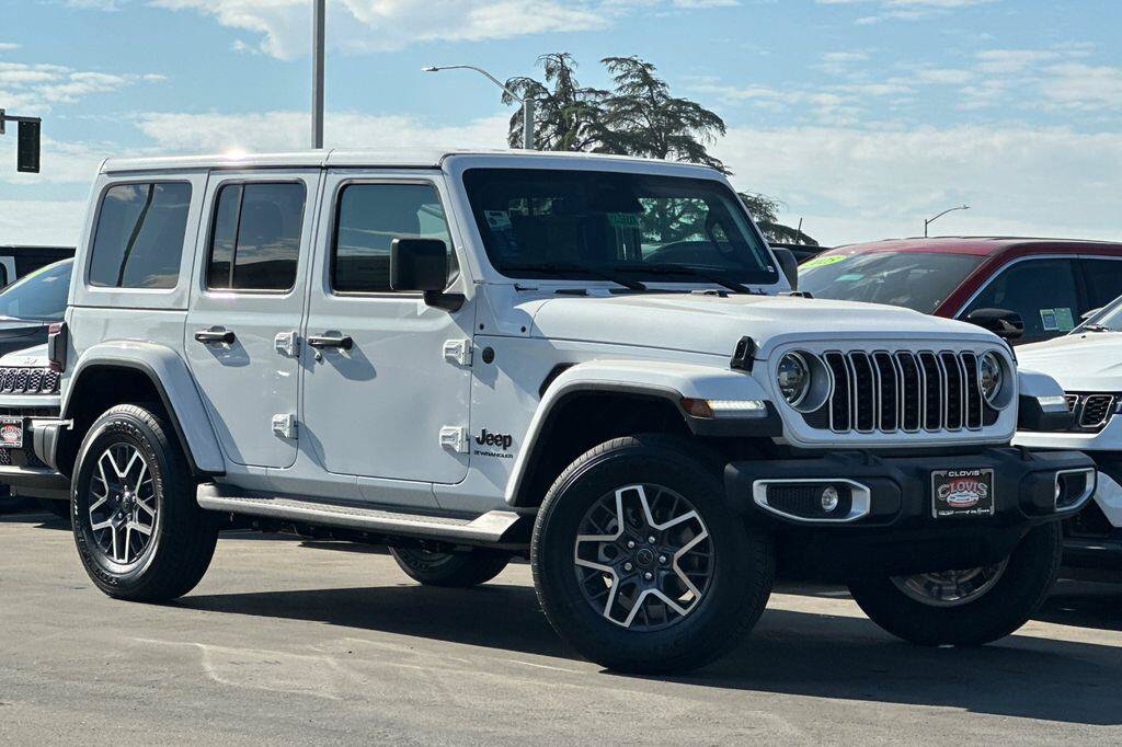 New 2026 Jeep Wrangler Unlimited Sahara AWD/4WD image 2