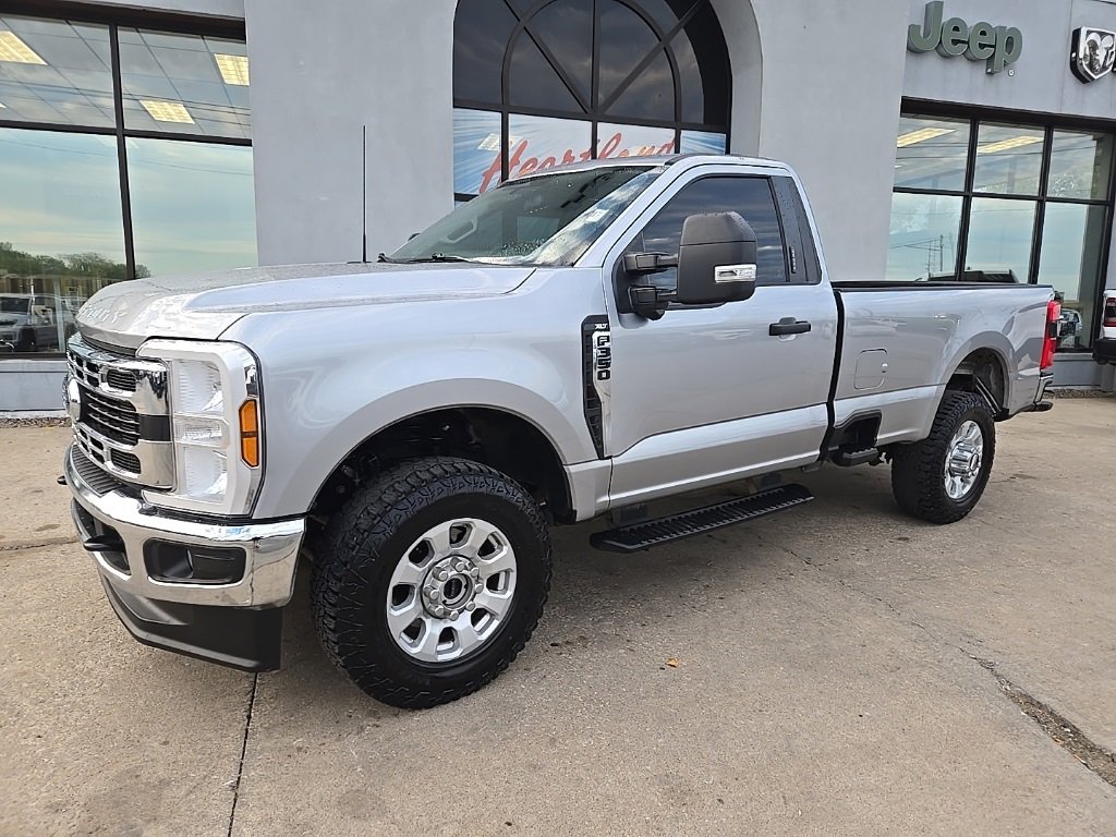 Used 2024 Ford F350 XLT w/ 360-Degree Camera Package image 6