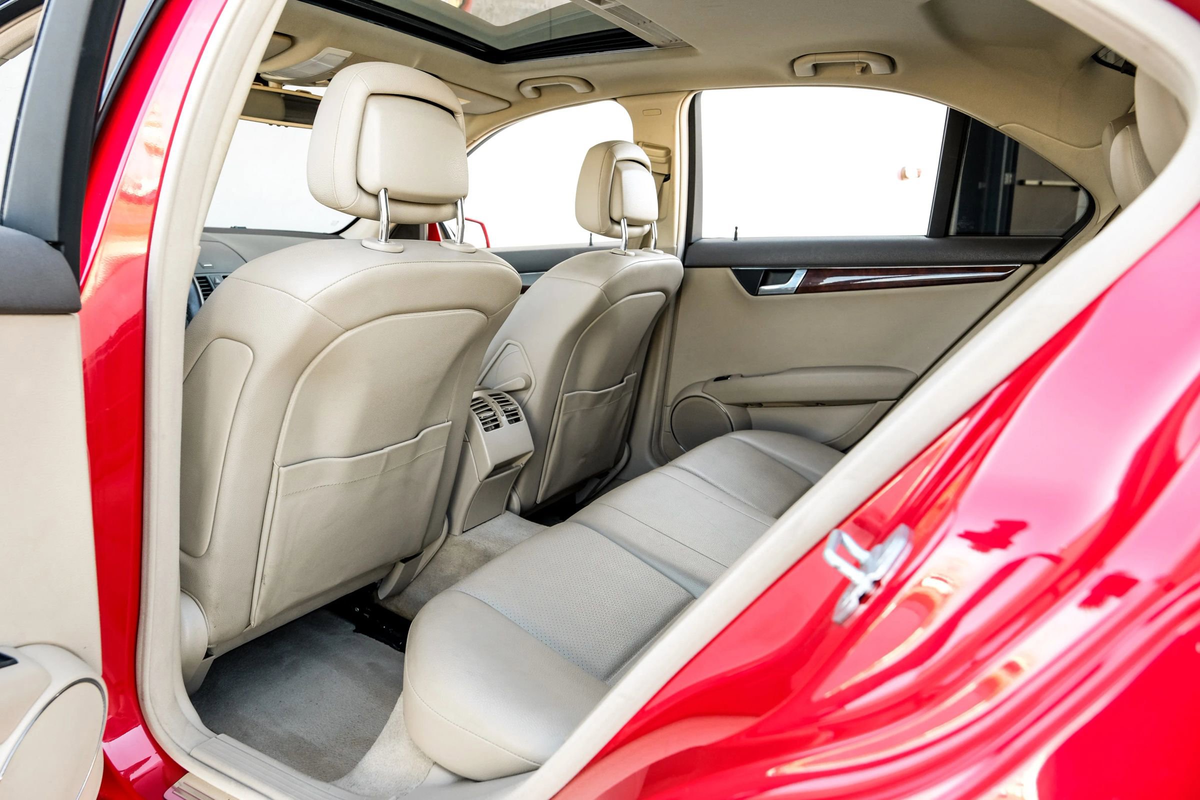 Used 2011 Mercedes-Benz C 300 C 300 Luxury Sedan 4D w/ Premium 1 Pkg image 38