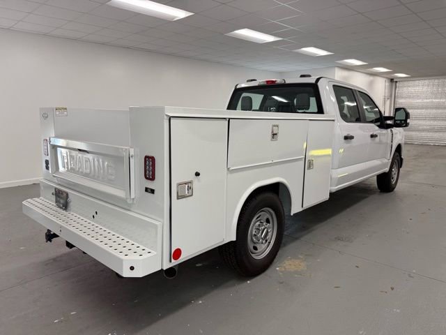 New 2026 Ford F250 XL w/ XL Chrome Package image 3