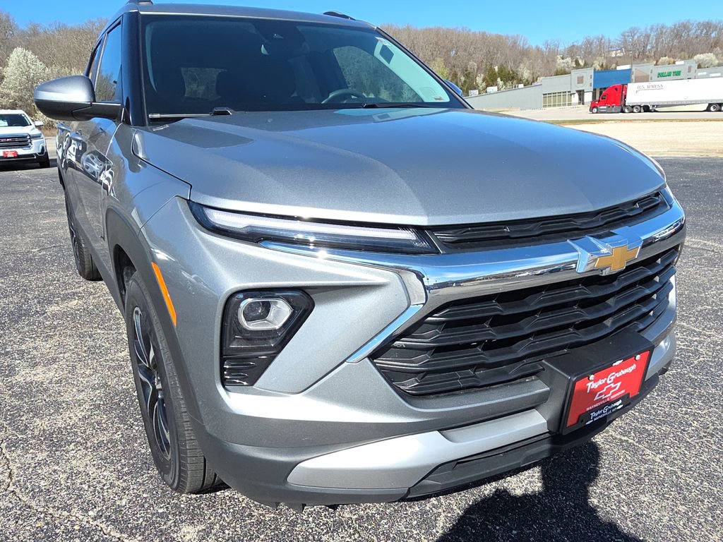 Used 2024 Chevrolet TrailBlazer LT image 11