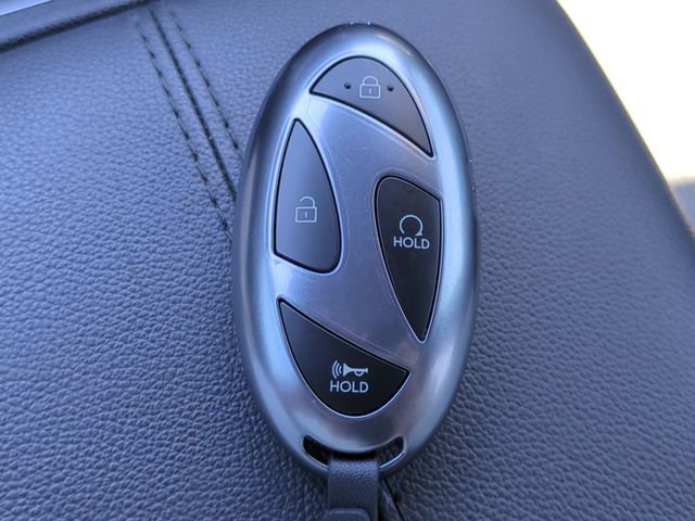 Certified 2025 Hyundai Santa Cruz SE FWD image 33
