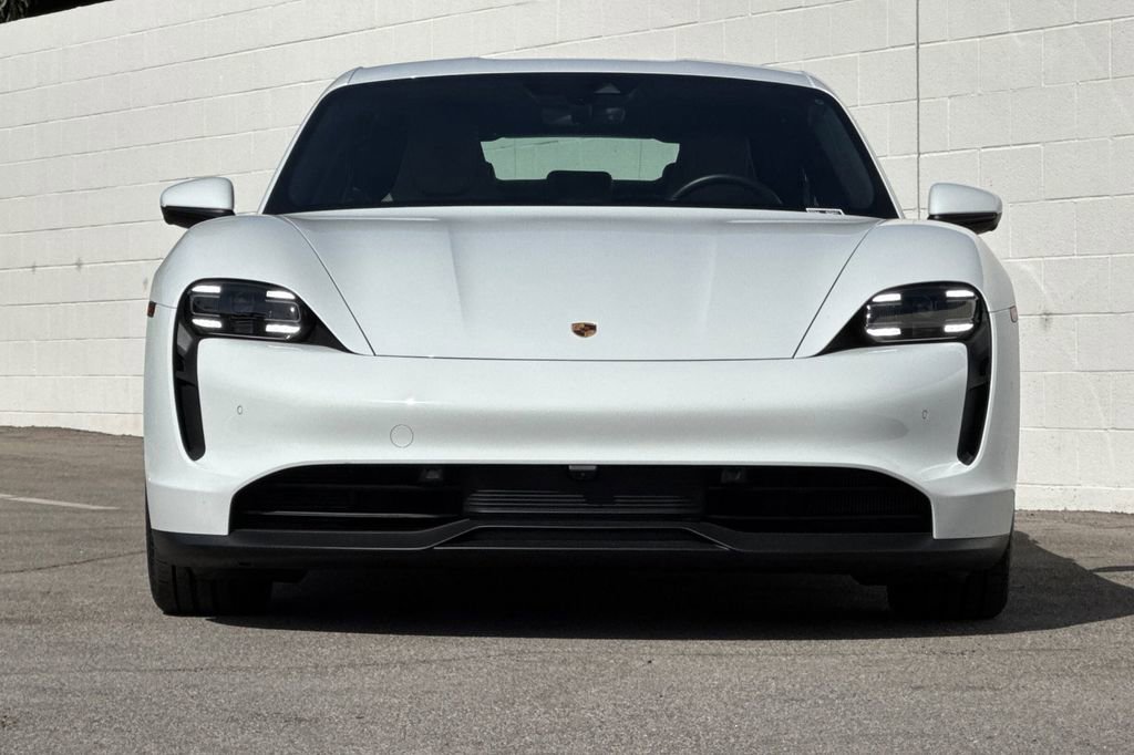 Used 2022 Porsche Taycan RWD image 11